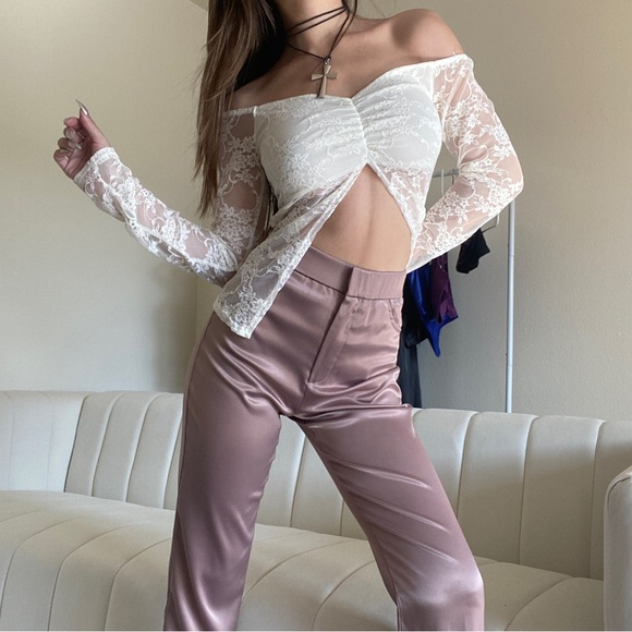 Mika Ivory sheet lace top - Picture 3 of 10